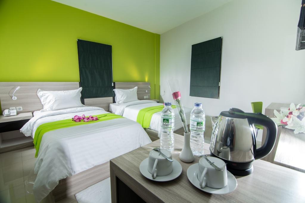 Fresh Hotel Sukabumi Eksteriør billede
