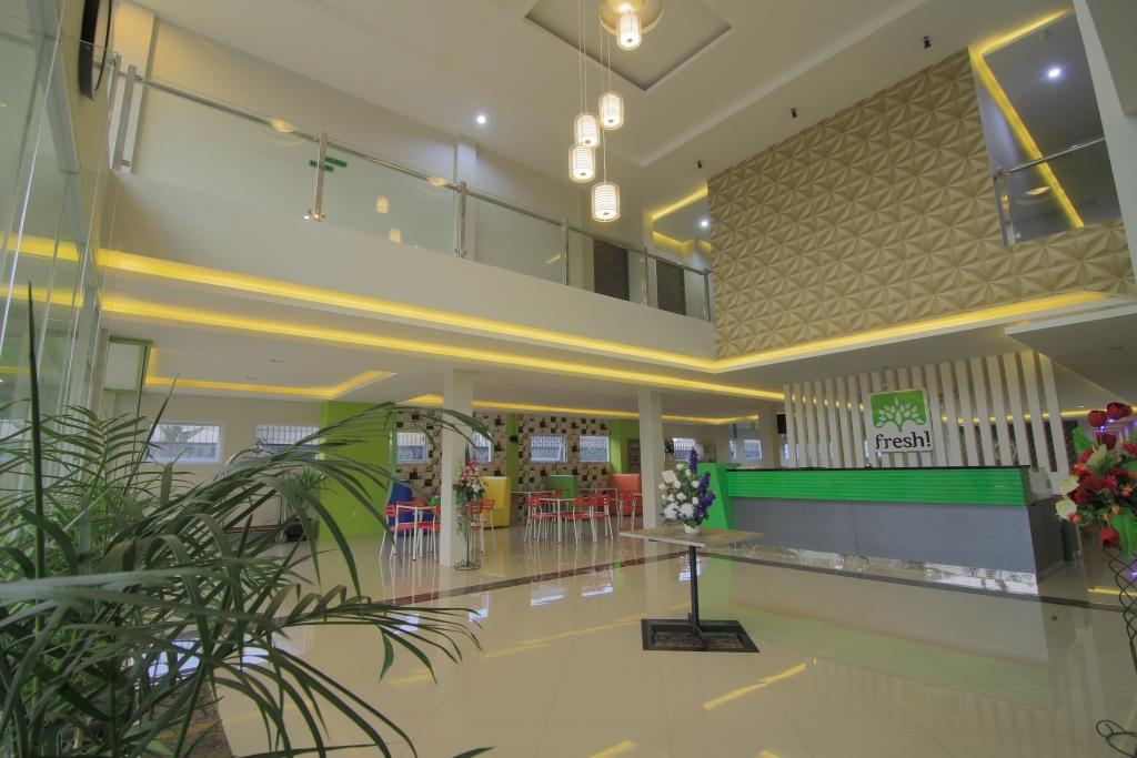 Fresh Hotel Sukabumi Eksteriør billede