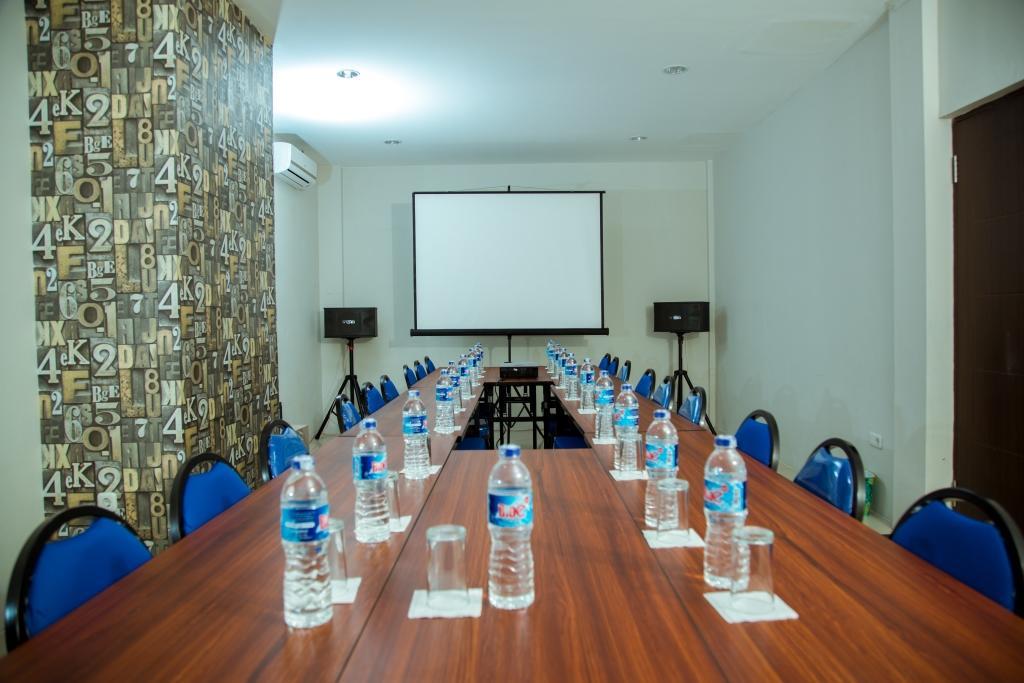 Fresh Hotel Sukabumi Eksteriør billede