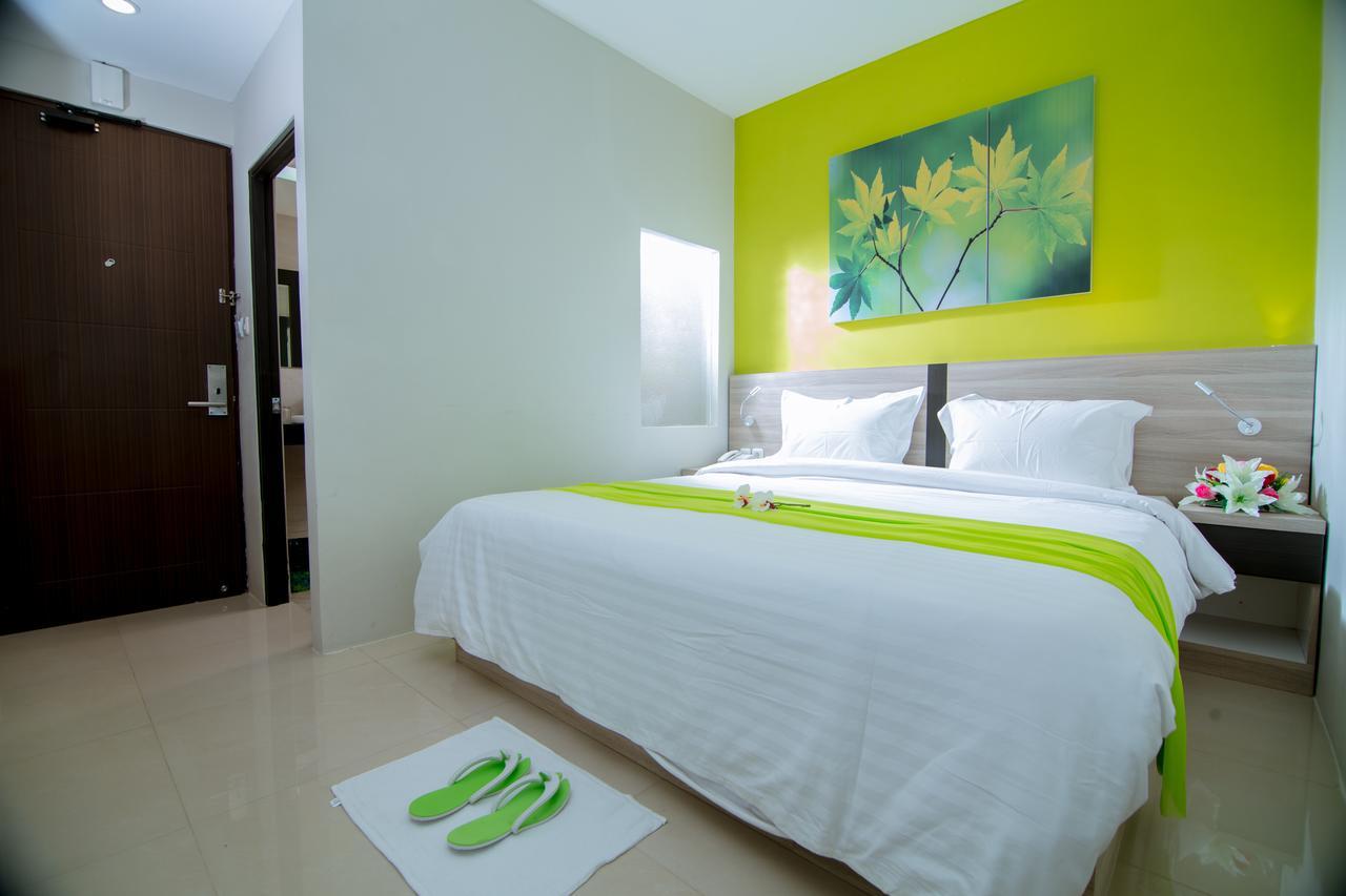 Fresh Hotel Sukabumi Eksteriør billede