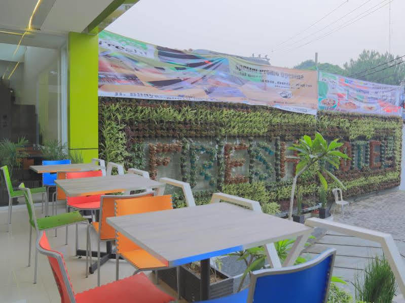 Fresh Hotel Sukabumi Eksteriør billede